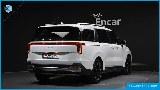 KIA CARNIVAL GASOLINE 9-SEATER SIGNATURE