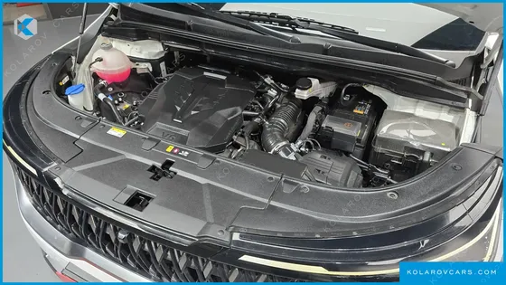 KIA CARNIVAL GASOLINE 9-SEATER SIGNATURE