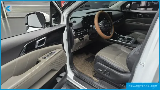 KIA CARNIVAL GASOLINE 9-SEATER SIGNATURE