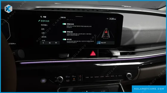 KIA CARNIVAL GASOLINE 9-SEATER SIGNATURE