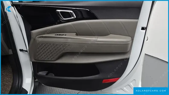 KIA CARNIVAL GASOLINE 9-SEATER SIGNATURE