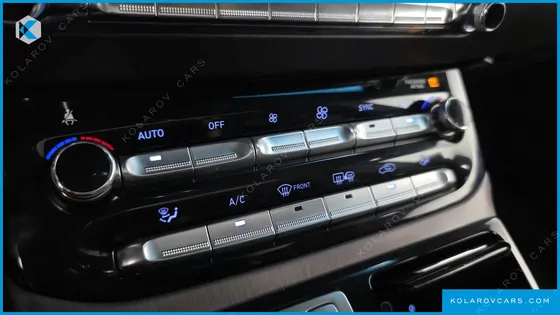 GENESIS EQ900 3.8 GDI AWD
