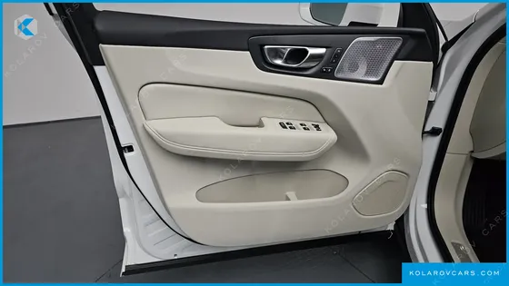 VOLVO XC60 B5 ULTRA BRIGHT AIR SUS
