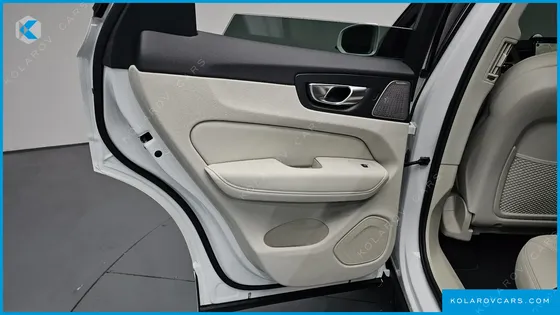 VOLVO XC60 B5 ULTRA BRIGHT AIR SUS