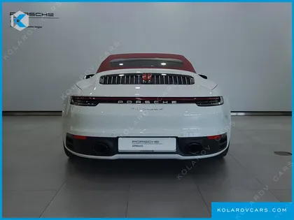 PORSCHE 911 CARRERA 4 CABRIOLET