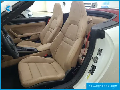 PORSCHE 911 CARRERA 4 CABRIOLET