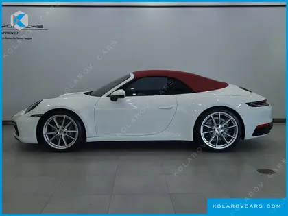 PORSCHE 911 CARRERA 4 CABRIOLET