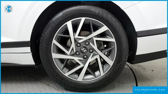 HYUNDAI GRANDEUR 2,5 GASOLINE 2WD