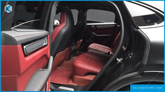 PORSCHE CAYENNE 3.0 COUPE PLATINUM EDITION