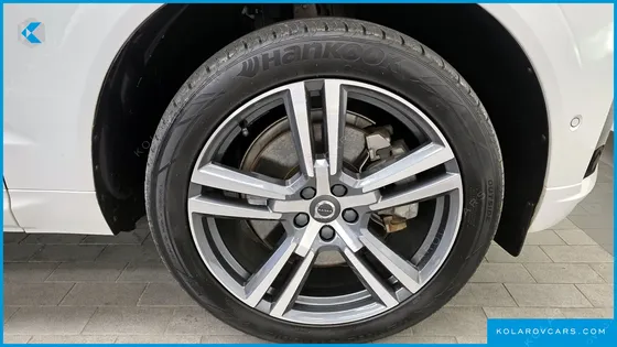 VOLVO XC60 T8 R-DESIGN
