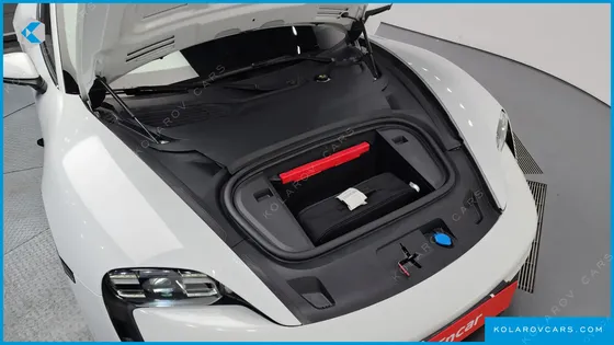 PORSCHE TAYCAN BASE