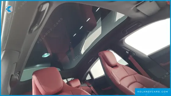PORSCHE TAYCAN BASE