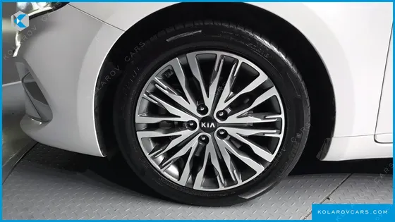 KIA K7 3.0 LPI PRESTIGE(RENTED)
