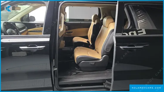 KIA CARNIVAL 9-SEATER NOBLESSE