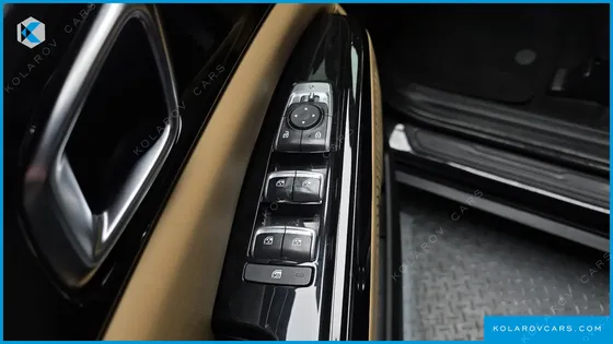 KIA CARNIVAL 9-SEATER NOBLESSE