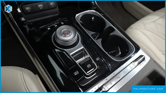 KIA CARNIVAL 9-SEATER SIGNATURE