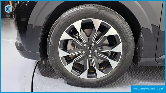 KIA CARNIVAL 7-SEATER NOBLESSE