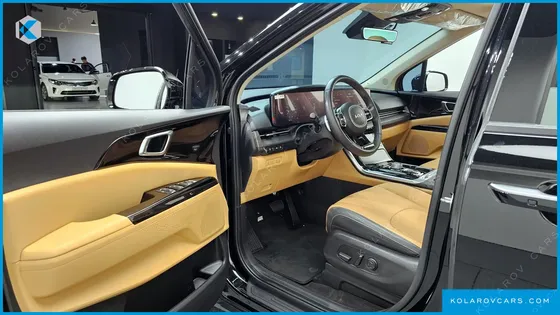 KIA CARNIVAL 7-SEATER NOBLESSE