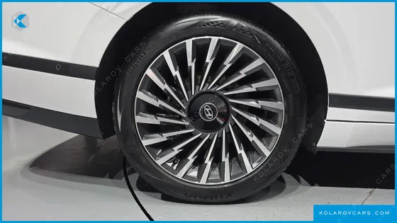 HYUNDAI GRANDEUR 2,5 GASOLINE 2WD