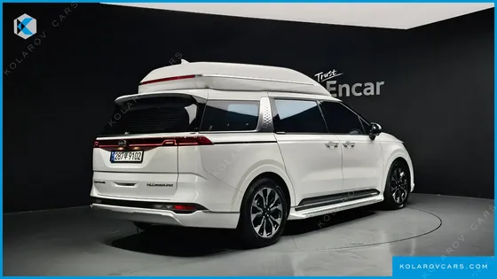 KIA CARNIVAL GASOLINE 9-SEATER HI-LIMOUSINE