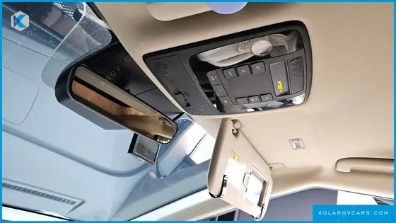 KIA CARNIVAL GASOLINE 9-SEATER HI-LIMOUSINE