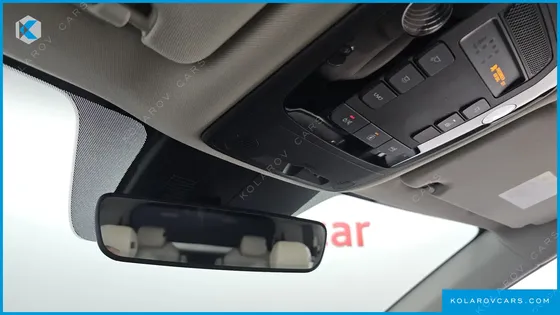 KIA CARNIVAL 9-SEATER NOBLESSE