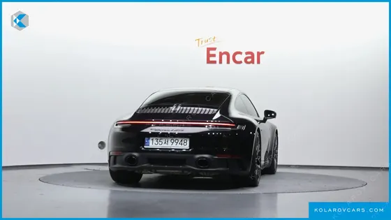 PORSCHE 911 CARRERA 4 GTS