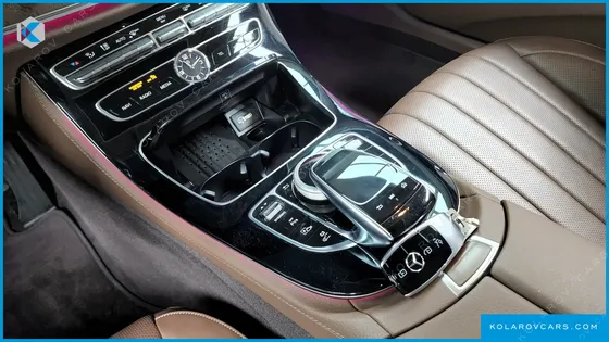 MERCEDES E-CLASS E300E 4MATIC EXCLUSIVE