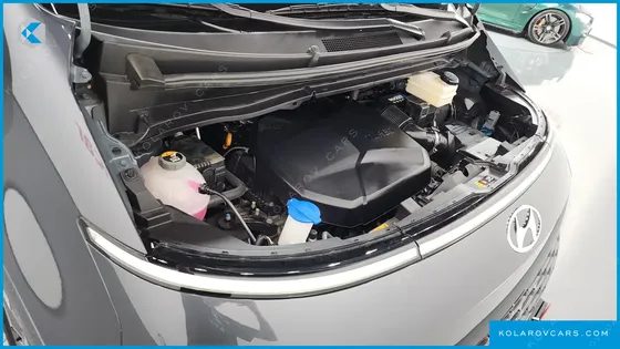 HYUNDAI STARIA 4WD TOURER 9-SEATER