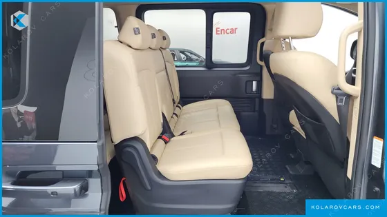 HYUNDAI STARIA 4WD TOURER 9-SEATER