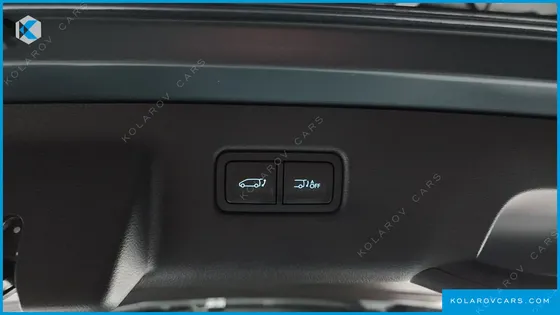 HYUNDAI STARIA 4WD TOURER 9-SEATER