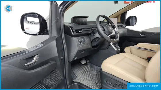 HYUNDAI STARIA 4WD TOURER 9-SEATER