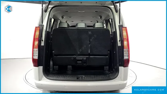 HYUNDAI STARIA TOURER 11-SEATER