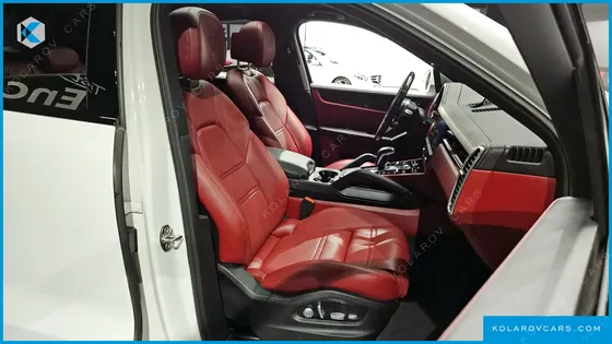 PORSCHE CAYENNE 3.0 COUPE