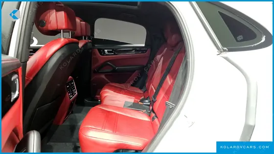 PORSCHE CAYENNE 3.0 COUPE
