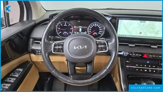 KIA CARNIVAL 9-SEATER PRESTIGE