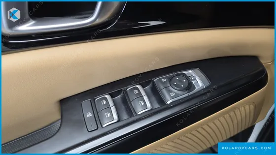 KIA CARNIVAL 9-SEATER PRESTIGE