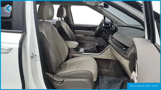KIA CARNIVAL 9-SEATER PRESTIGE