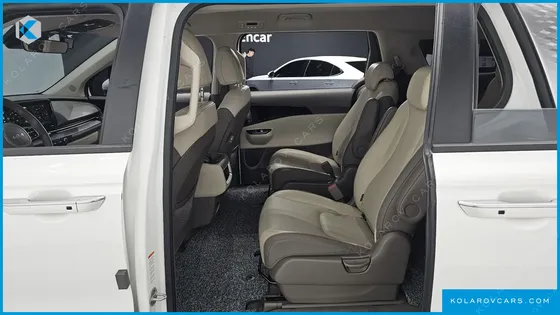 KIA CARNIVAL 9-SEATER PRESTIGE