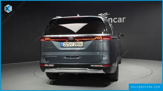 KIA CARNIVAL 9-SEATER SIGNATURE