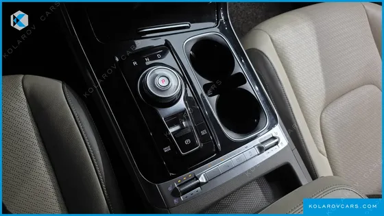 KIA CARNIVAL 9-SEATER SIGNATURE