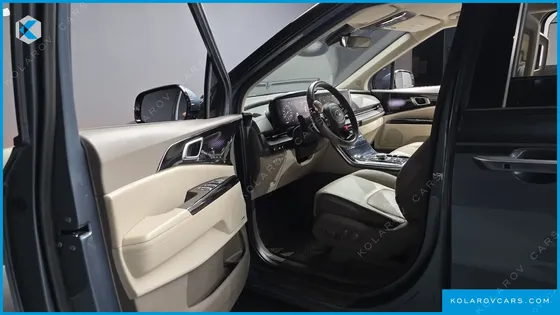 KIA CARNIVAL 9-SEATER SIGNATURE