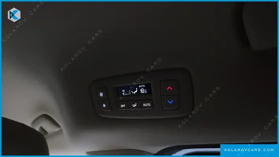 KIA CARNIVAL 9-SEATER SIGNATURE