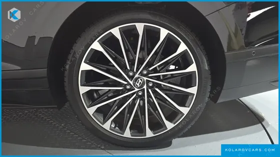 HYUNDAI GRANDEUR CALLIGRAPHY
