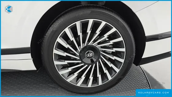 HYUNDAI GRANDEUR CALLIGRAPHY