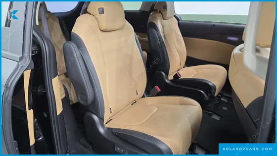 KIA CARNIVAL GASOLINE 9-SEATER SIGNATURE