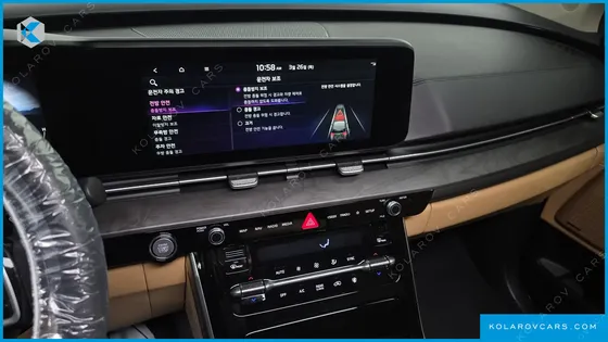 KIA CARNIVAL GASOLINE 9-SEATER SIGNATURE