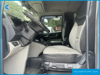 HYUNDAI PAVIS PRESTIGE