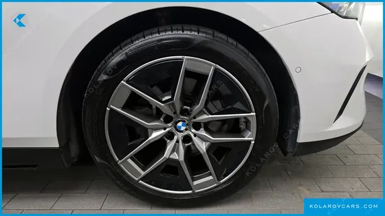 BMW 5 SERIES 520I