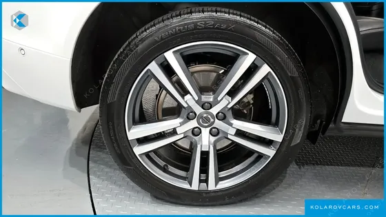 VOLVO XC60 T8 R-DESIGN
